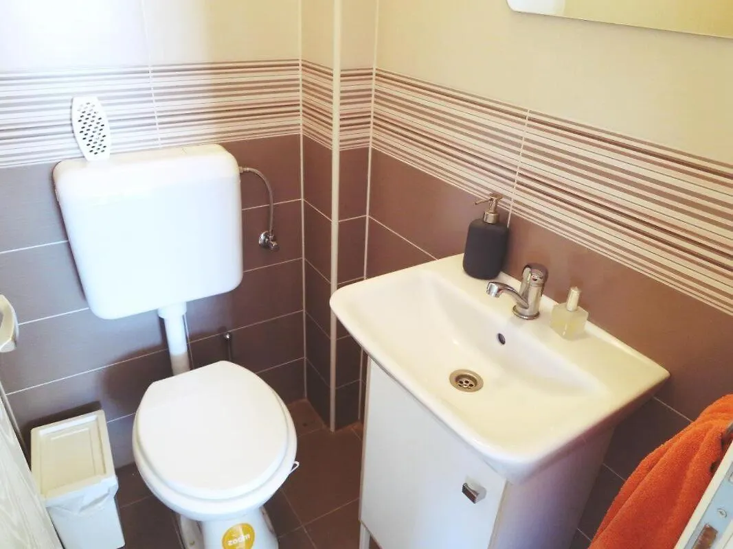 Apartments By The Sea Vantacici, Krk - 19260 Malinska 0*,  Croatia